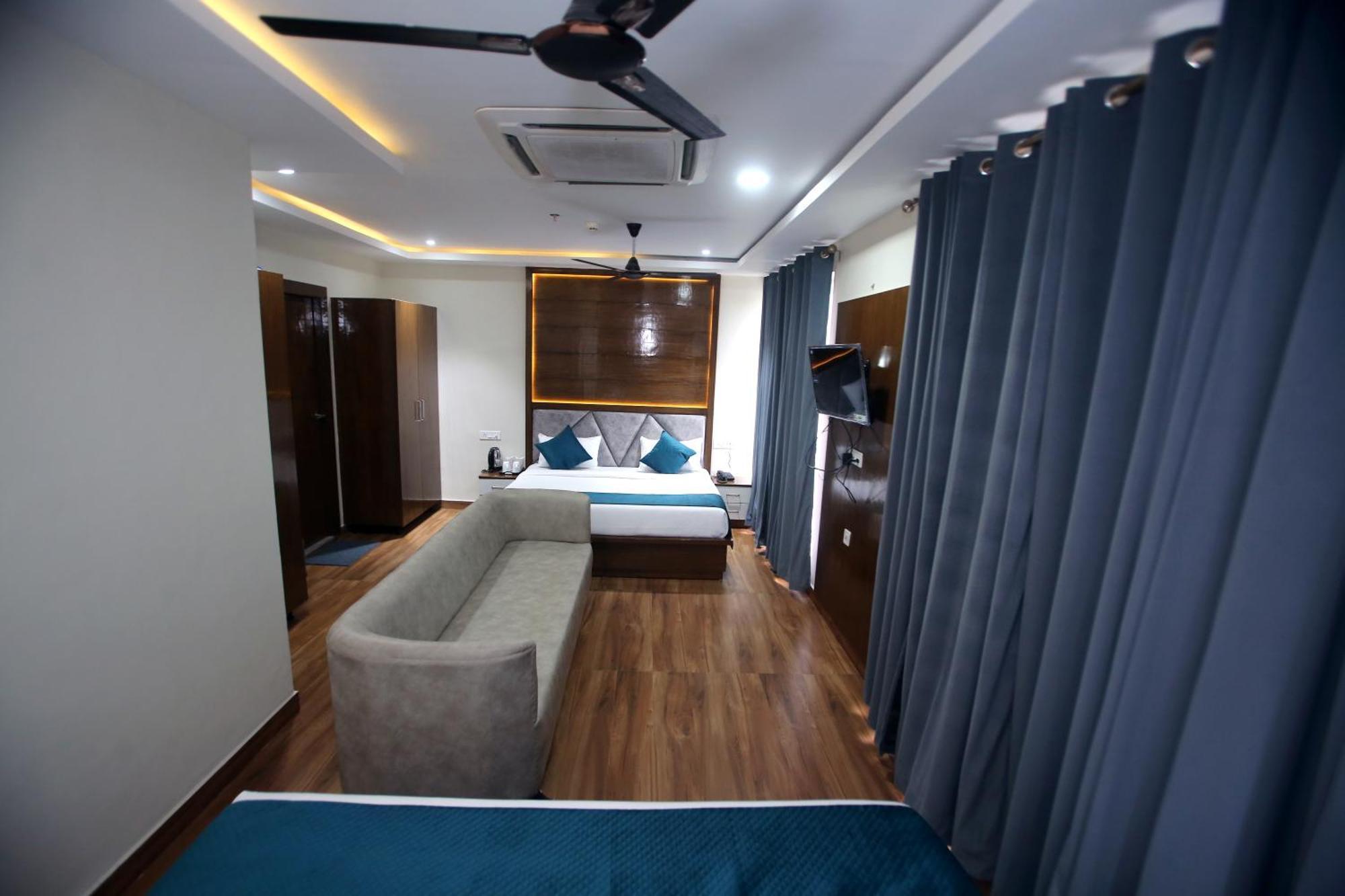 Affluence Hotel Kharar 外观 照片