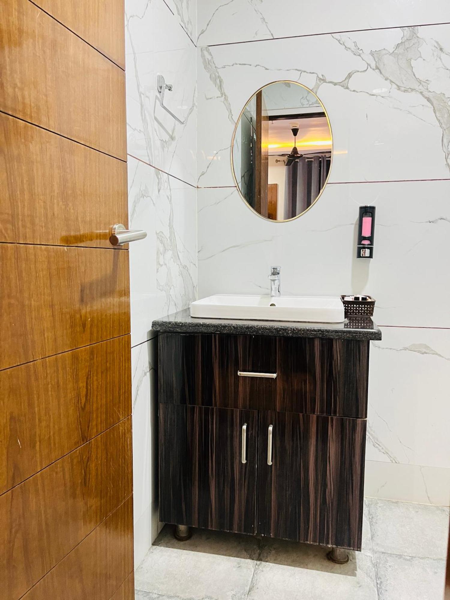 Affluence Hotel Kharar 外观 照片