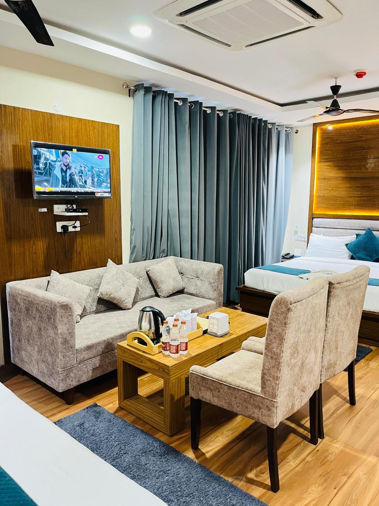 Affluence Hotel Kharar 外观 照片